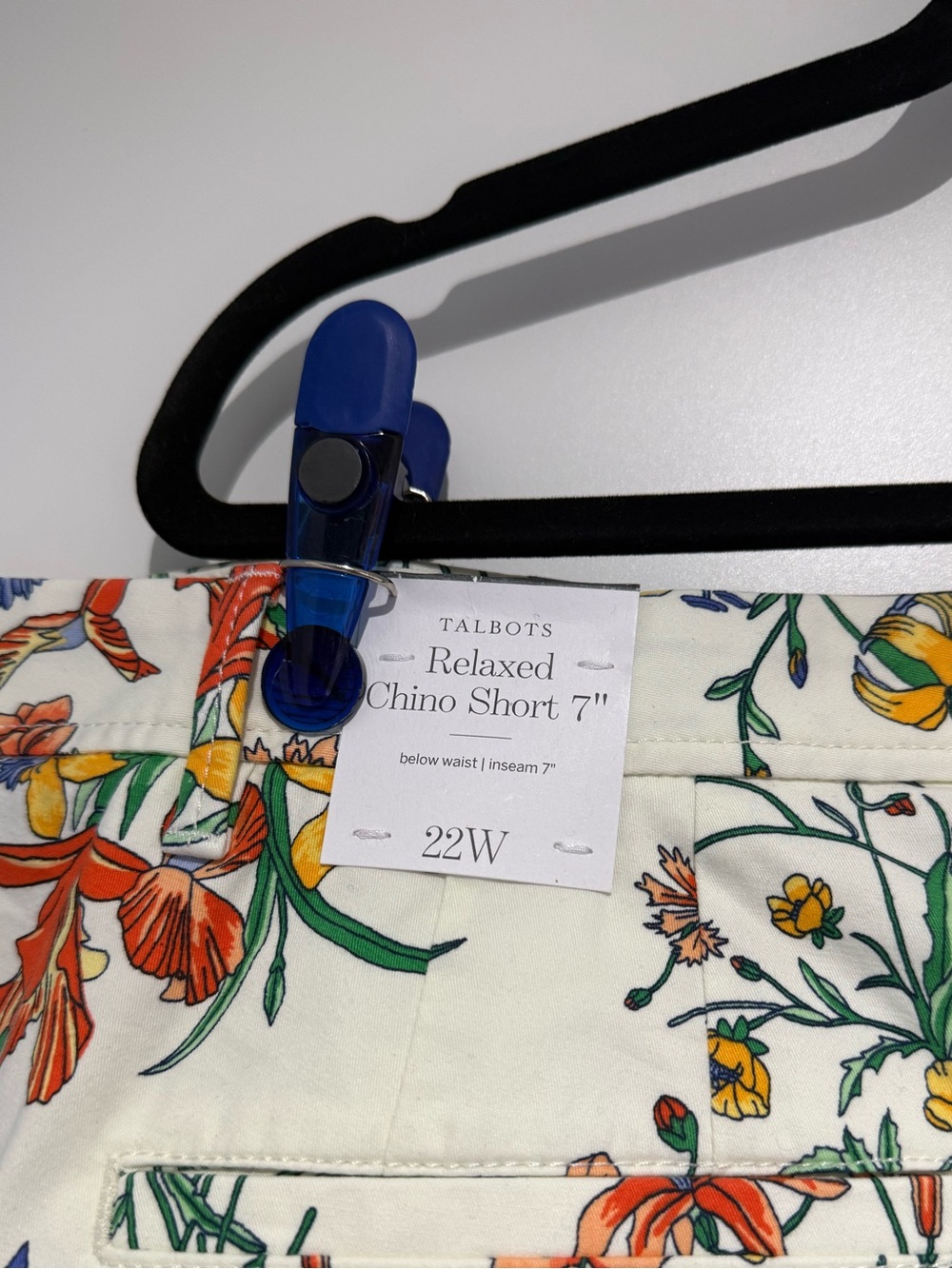 NWT Talbot’s Women’s Relaxed Chino Shorts Floral Print White Multi, Size 22W - Picture 7 of 7